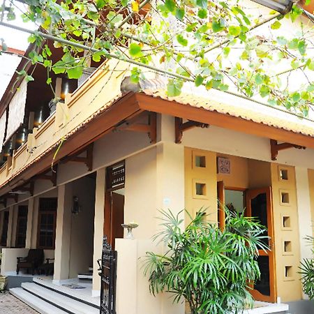 Jesens Inn III Kuta Lombok Exterior foto