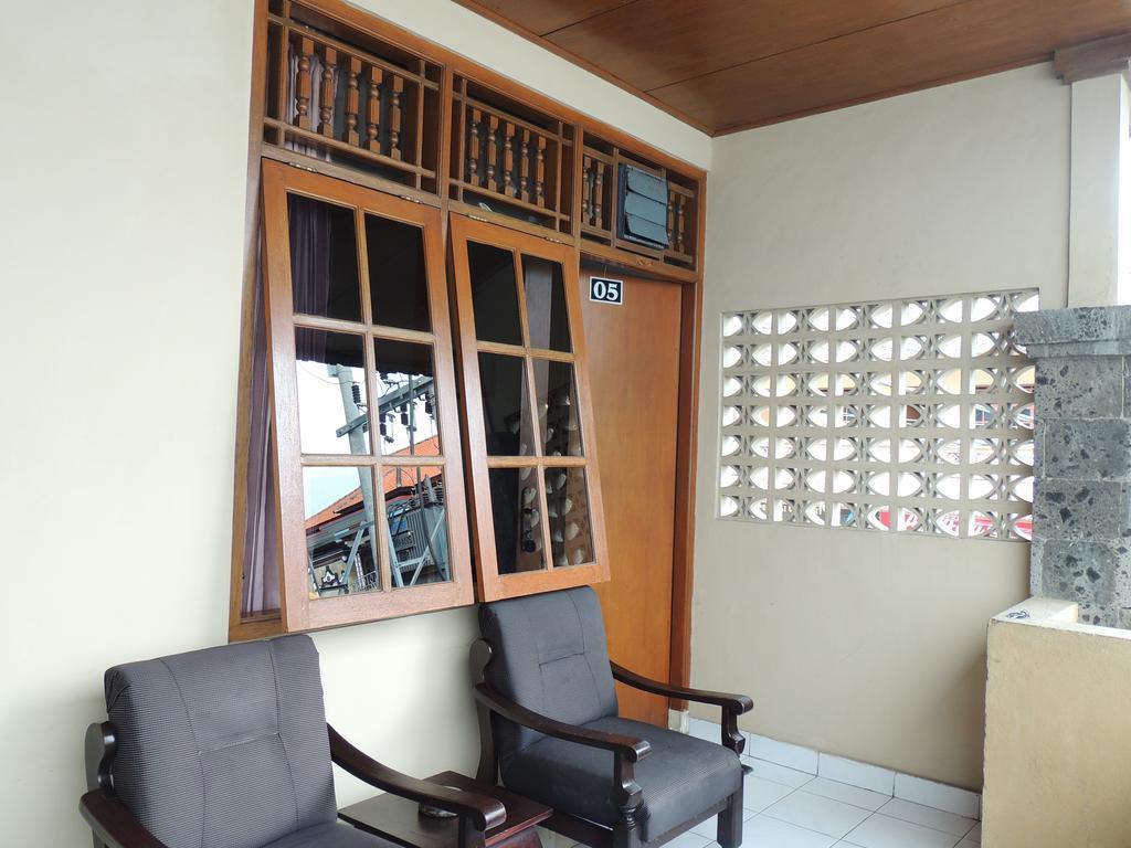 Jesens Inn III Kuta Lombok Exterior foto